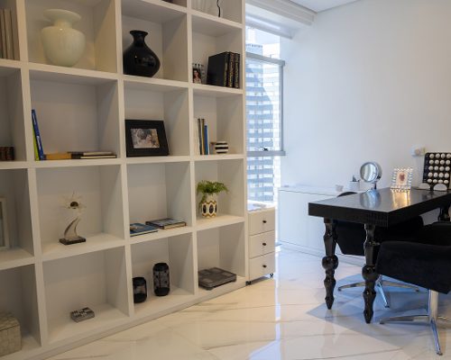 bathroom-with-two-beds-tub-bathtub